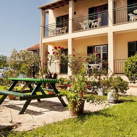 Maria'S Apartments Kavos Exterior photo