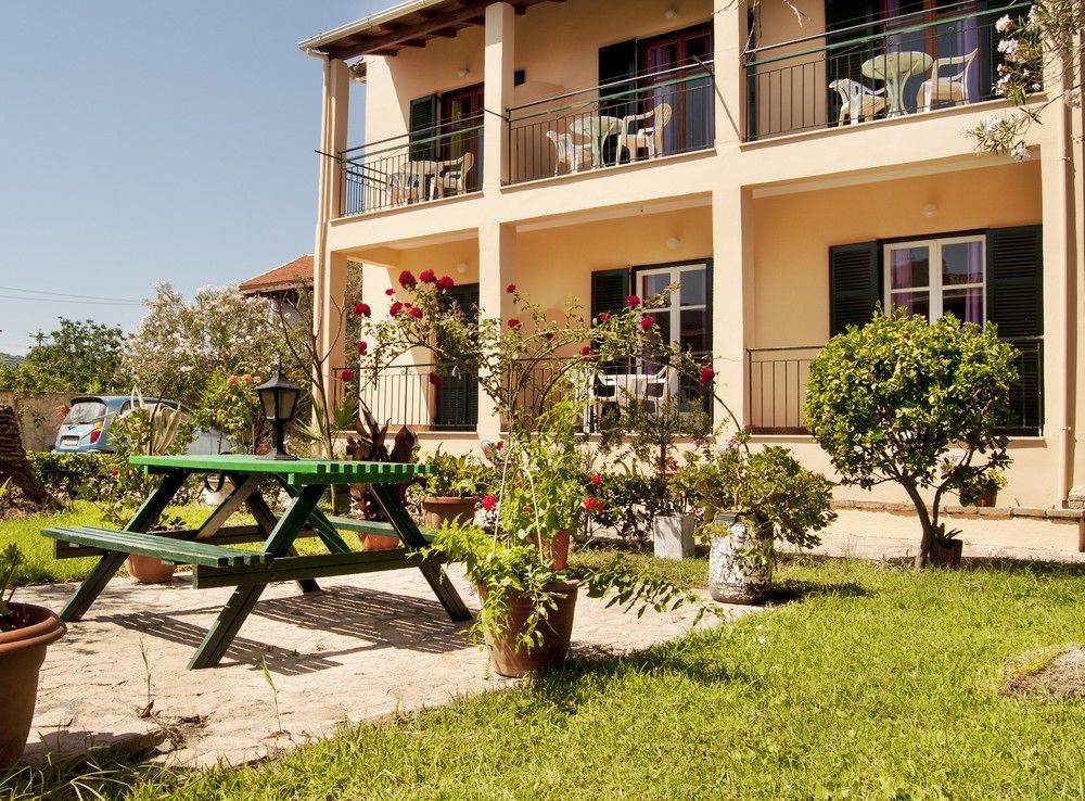 Maria'S Apartments Kavos Exterior photo