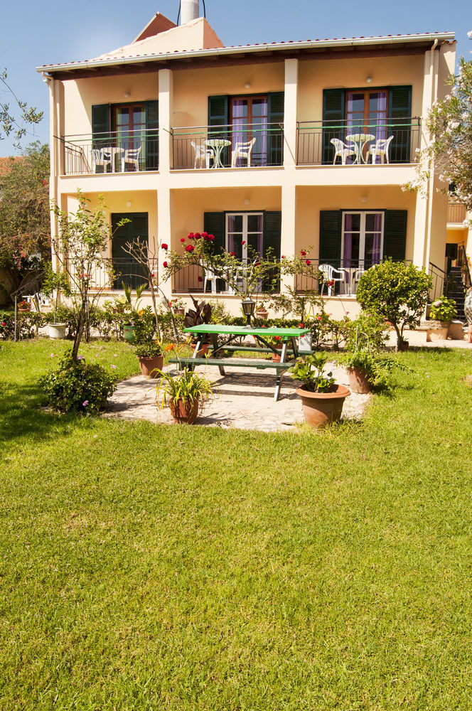 Maria'S Apartments Kavos Exterior photo